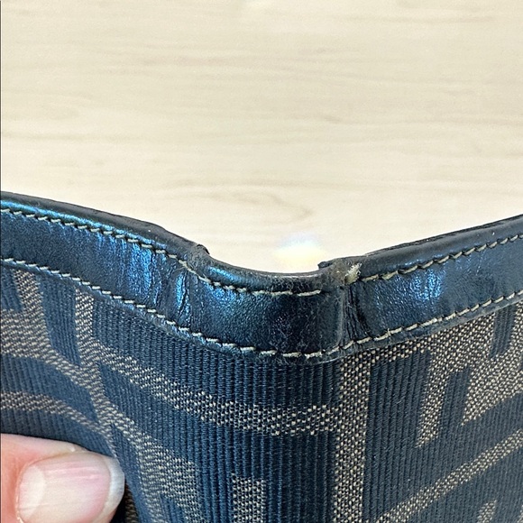 Fendi Black and Brown Logo Wallet - Picture 10 of 14